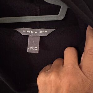 Cobble Lane Black sweatshirt